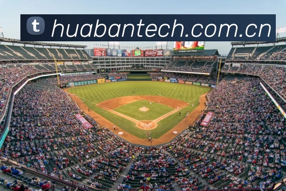 NBA总决赛勇士队击败凯尔特人夺得队史第七座总冠军奖杯